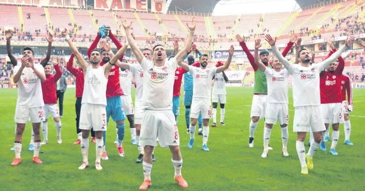 Sivasspor zirveye demir attı