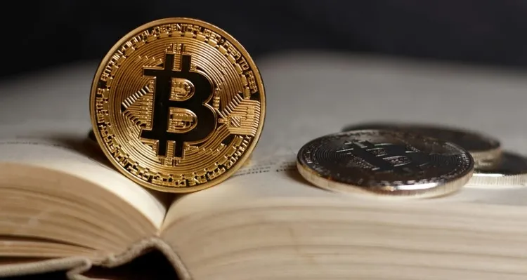 bitcoin-btc-rekora-doymuyor-kripto-para-tarihi-zirvesini-yeniledi-1618386073679.jpg