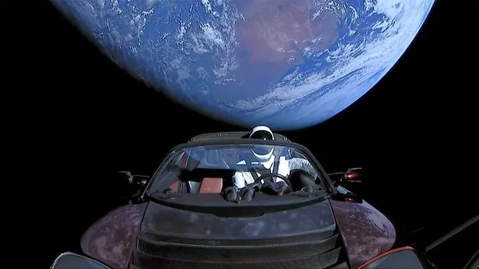 Uzaydaki arabanın Dünya’ya çarpma ihtimali %6!