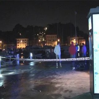 Tarabya Sahilinde denize minibüs düştü