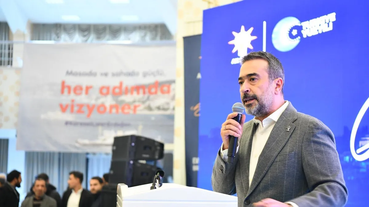 AK Parti Ankara İl Başkanı Hakan Han Özcan: CHP küfürle, yolsuzlukla ve vizyonsuzlukla anılan bir yapı AK Parti Ankara İl Başkanı Hakan Han Özcan: CHP küfürle, yolsuzlukla ve vizyonsuzlukla anılan bir yapı