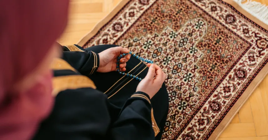 İftitah Tekbiri Nedir, Ne Zaman Getirilir? İftitah Tekbiri Alınışı ve Hükmü