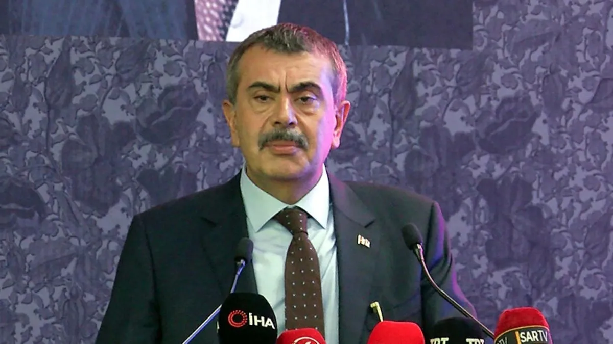 Bakan Tekin: Çocuklarımız güvendeyse, geleceğimiz güvendedir Bakan Tekin: Çocuklarımız güvendeyse, geleceğimiz güvendedir