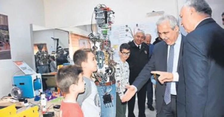 Manisa’da bilim evi hizmete girdi