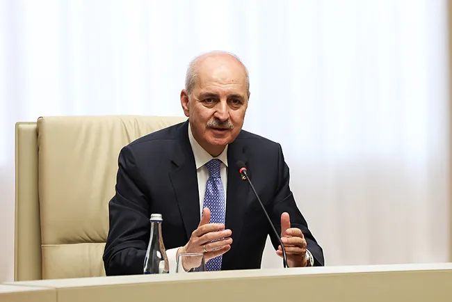 tbmm-baskani-kurtulmus-kirgizistan-lideri-caparov-ile-bir-araya-geldi-1745839137956.jpeg TBMM Başkanı Kurtulmuş Kırgızistan lideri Caparov ile bir araya geldi