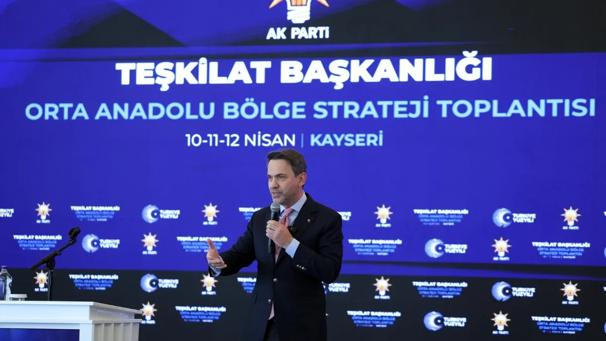 Bakan Bayraktar: “2026’da 8 milyon haneye yerli doğalgaz ulaştıracağız” Bakan Bayraktar: “2026’da 8 milyon haneye yerli doğalgaz ulaştıracağız”