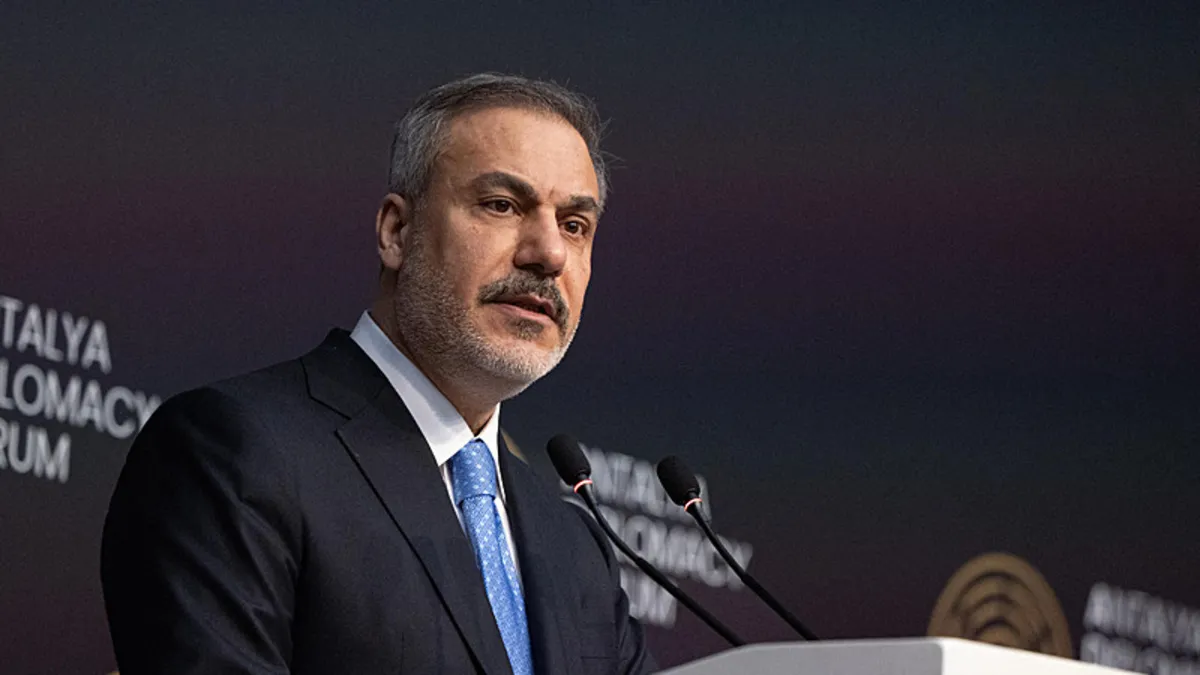 Dışişleri Bakanı Hakan Fidan Cezayir’e gidiyor Dışişleri Bakanı Hakan Fidan Cezayir’e gidiyor