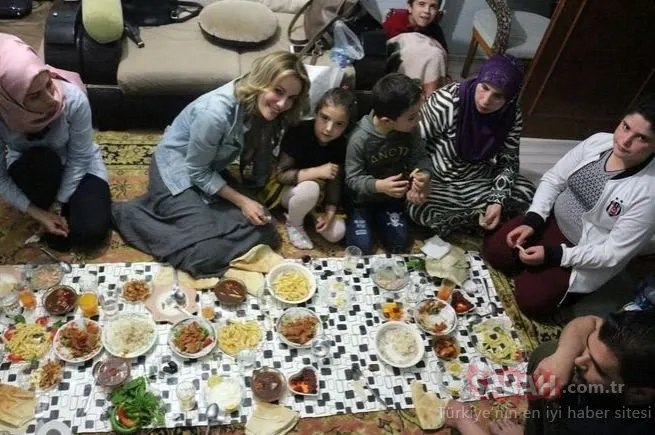 Ünlü oyuncu Gamze Özçelik Suriyeli aileyle iftar yaptı!