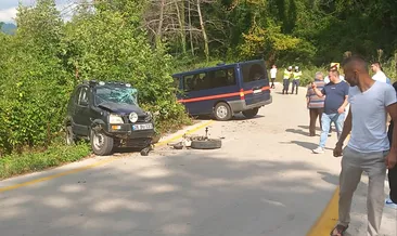 Sakarya’da 2 araç kafa kafaya çarpıştı: 1’i bebek 9 yaralı!