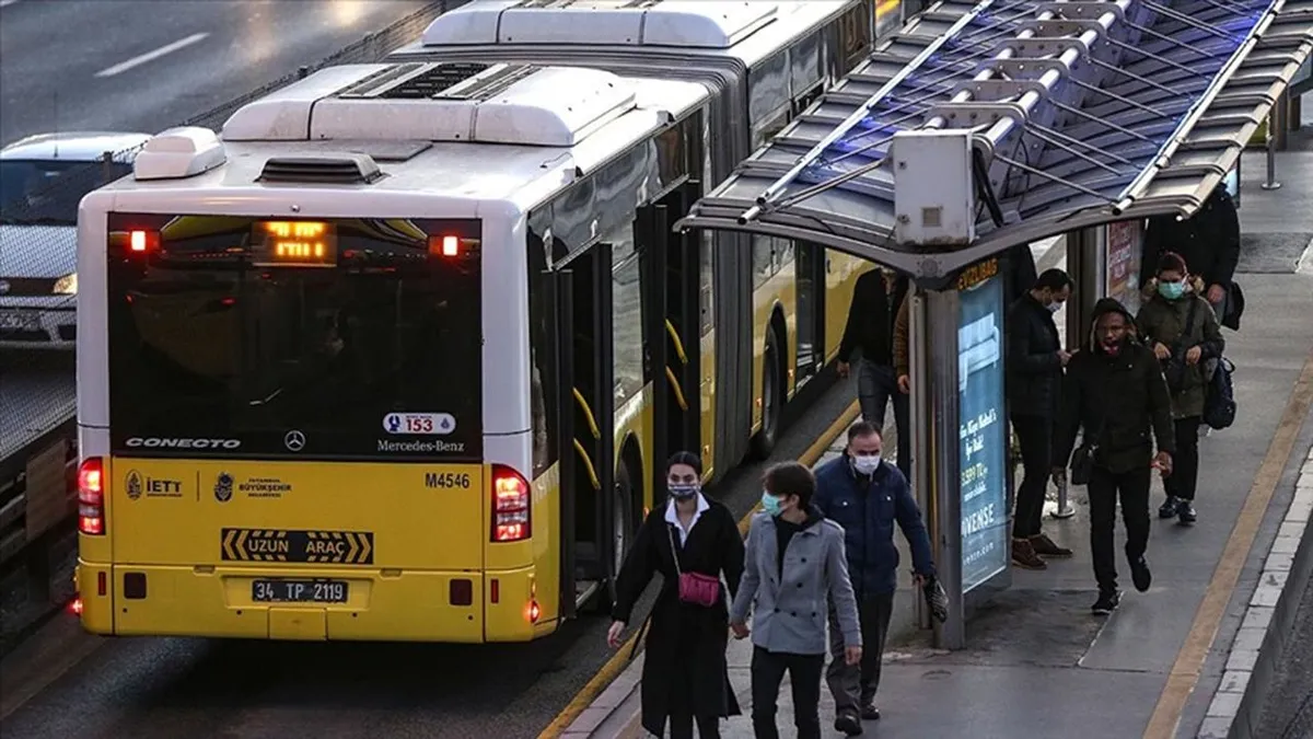 23 Nisan bugün toplu taşıma ücretsiz mi? İşte 23 Nisan Perşembe metro, metrobüs, otobüs, tramvay ücret tarifesi!