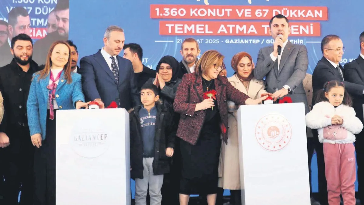 11 ilde 3 bin 481 şantiyede gece gündüz çalışıyoruz