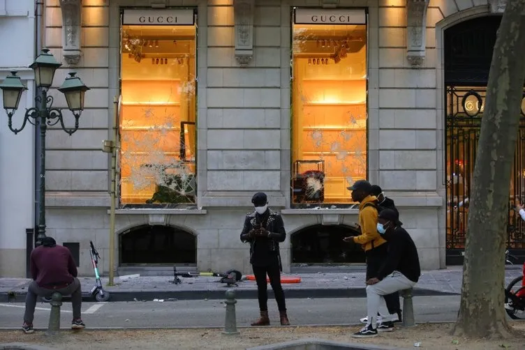 Brüksel'deki ırkçılık karşıtı gösterinin ardından lüks mağazalar yağmalandı
