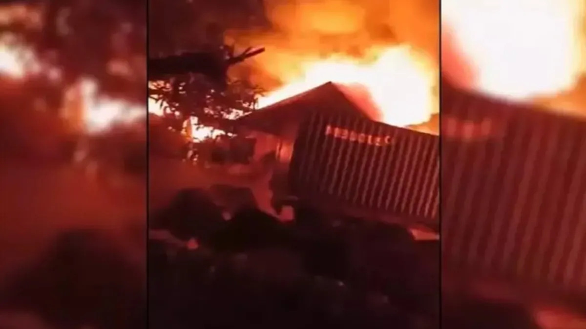 Endonezya’da fabrika yangını – Son Dakika Haberler Endonezya’da fabrika yangını – Son Dakika Haberler