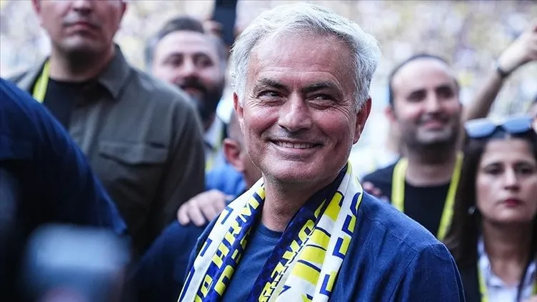 Fenerbahçe transferi bitirdi! Yıldız isim İstanbul’a davet edildi