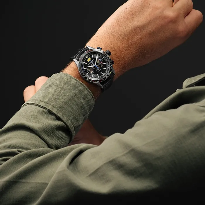 raymond-weil-x-basquiat-ozel-koleksiyonu-saatseverlerle-bulusuyor-1703588482397.jpg