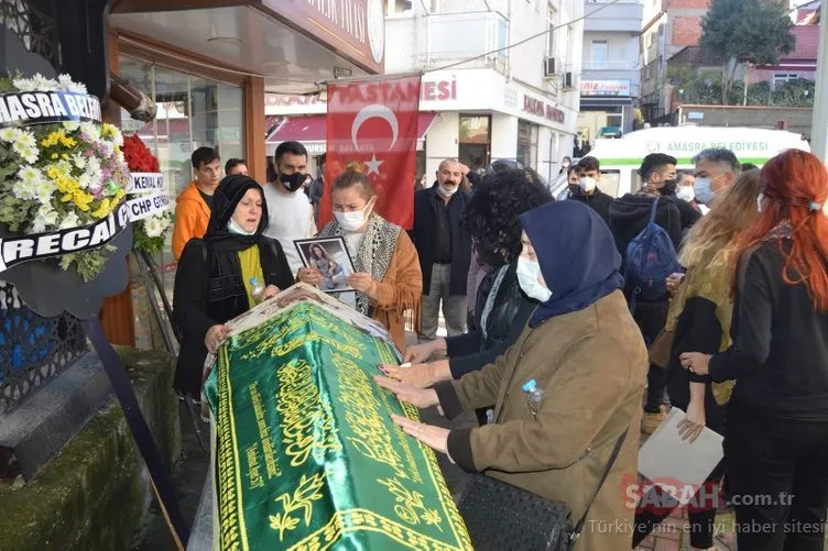 Barış Akarsu’nun annesi Hatice Akarsu, oğlunun yanına defnedildi