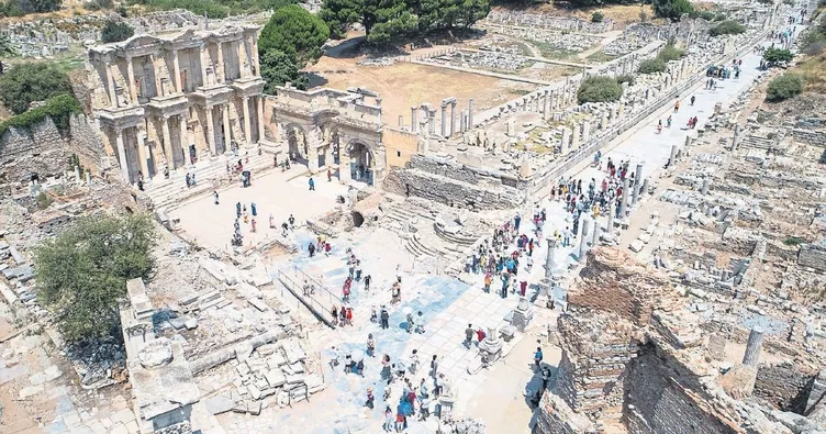 Efes’te 8 bin 500 yıllık yolculuk