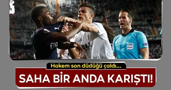 Valencia - Arsenal maçında son düdük çaldı, saha karıştı!