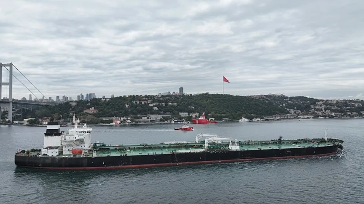 Boğazlardan geçiş ücreti güncelleniyor