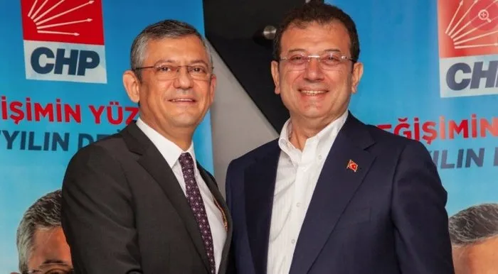 CHP’den skandal! Atatürk’ün posteri indirildi, Ekrem İmamoğlu’nun fotoğrafı asıldı!