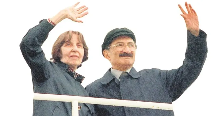 Eşinin yanına defnedilecek