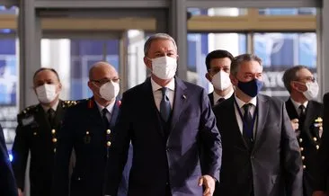 Milli Savunma Bakanı Akar NATO karargahında