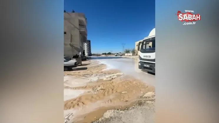 Suruç Sarayaltı Mahallesi’nde su şebekesi patladı, mahalle sular altında kaldı