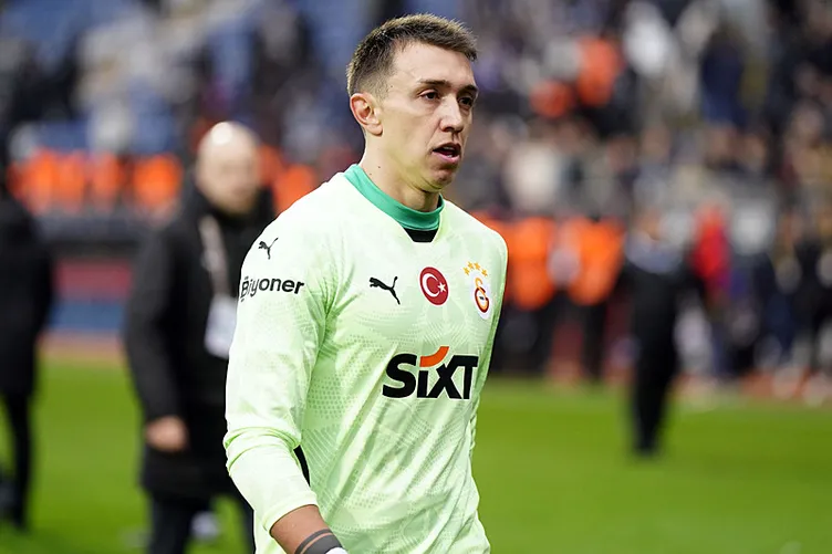 Son dakika haberi: Galatasaray taraftarlarından Carlos Cuesta isyanı! Sahada göreceksiniz demişlerdi, gördük