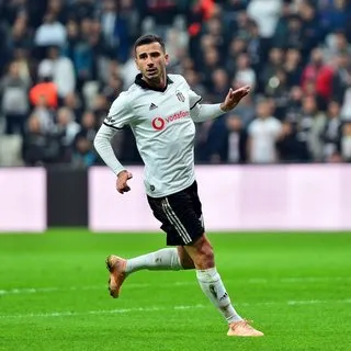 Beşiktaş'ta sıcak transfer gelişmesi! Oğuzhan Özyakup, Feyenoord'da