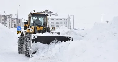 Bitlis’te kar sonrası yoğun mesai