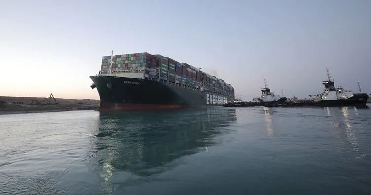 Süveyş Kanalı’nda kriz yaratmıştı: Karaya oturan gemi hareket etti