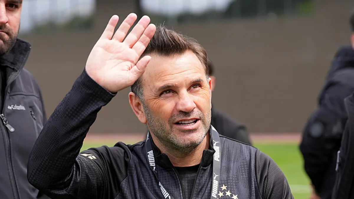 Galatasaray’ın yıldızını almaya geliyorlar! Derbide tribünde olacaklar… – Galeri Galatasaray’ın yıldızını almaya geliyorlar! Derbide tribünde olacaklar… – Galeri