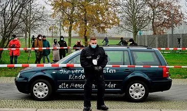 Berlin’de Başbakanlık binasına araçla saldırı girişimi!