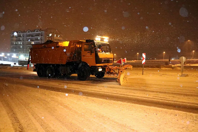 Meteoroloji'den son dakika şiddetli yağış ve hava durumu uyarısı! İstanbul'da kar yağışı başlıyor!