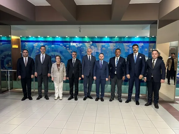adalet-bakani-akin-gurlekten-bakirkoy-adliyesine-ziyaret-suc-orgutleriyle-mucadelede-kararlilik-mesaji-1783690272395.jpg