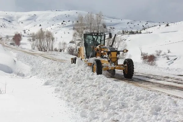 Erzincan’da kardan 67 köy yolu ulaşıma kapandı