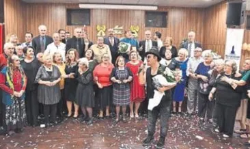 Huzurevinde yılbaşı coşkusu