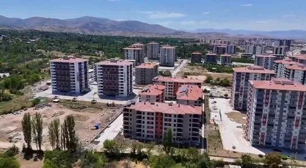 malatyada-buyuk-teslimat-basliyor-binlerce-depremzede-yeni-yuvasina-kavusacak-1783534647595.jpg
