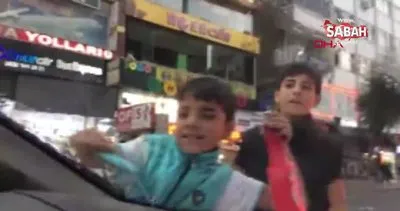 Trafikte araçların camlarını silen çocuklara doğum günü sürprizi!