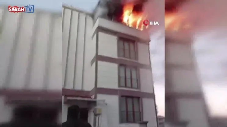 Biga'da ev alevlere teslim oldu | Video