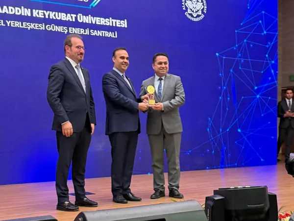 alku-gunes-enerji-sisteminde-turkiye-ucuncusu-oldu-1746459487757.jpg