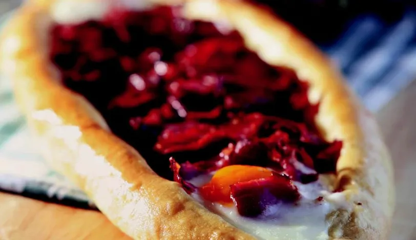 Pastırmalı Pide