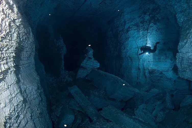 Dünyanın en uzun kristal sualtı mağarası