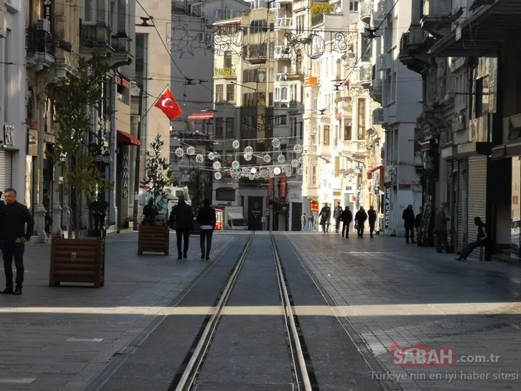 İstanbul - Taksim meydanı ve İstiklal Caddesi’nde coronavirüs sessizliği yaşanıyor