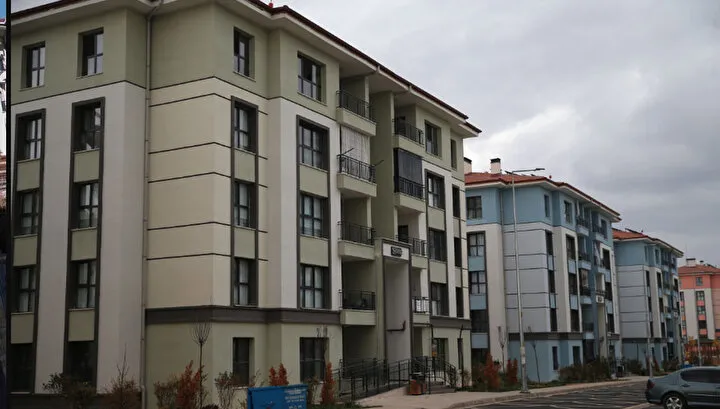 Deprem bölgesinde yaralar sarılıyor: İşte il il teslime hazır konut sayısı...