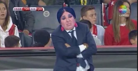 Nur Yerlitaş caps'leri