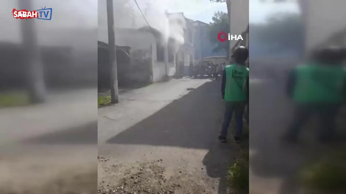 Tekirdağ’da şoke eden olay: Eşiyle tartıştı, öfkesini evini yakarak çıkardı! | Video videosunu izle Tekirdağ’da şoke eden olay: Eşiyle tartıştı, öfkesini evini yakarak çıkardı! | Video videosunu izle
