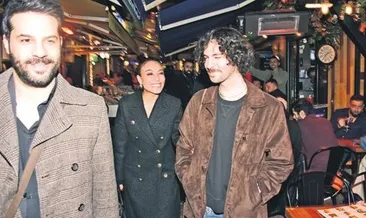 Ailece doğum günü kutlaması