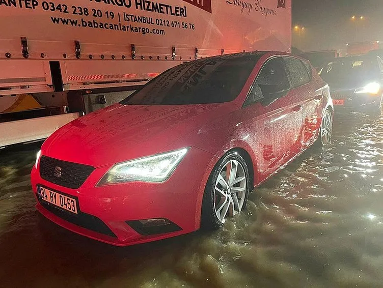 SON DAKİKA | İstanbul'da sağanak yağış etkili oldu! Acı haberler peş peşe geldi: Ölü sayısı 2'ye yükseldi