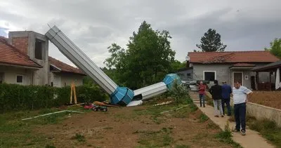 Karabük’te fırtına Bartın'da sel: Çatılar uçtu ağaçlar devrildi! #bartin